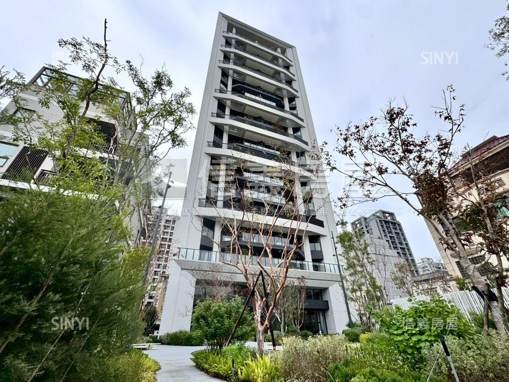 裕翔研山高樓看葳格房屋室內格局與周邊環境