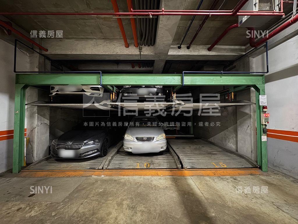 忠孝東路汐緻美妝２房車位房屋室內格局與周邊環境
