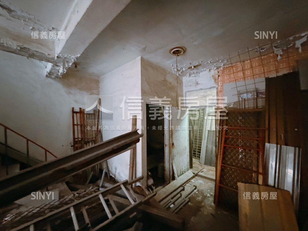 南勢新光路古色古香透天房屋室內格局與周邊環境