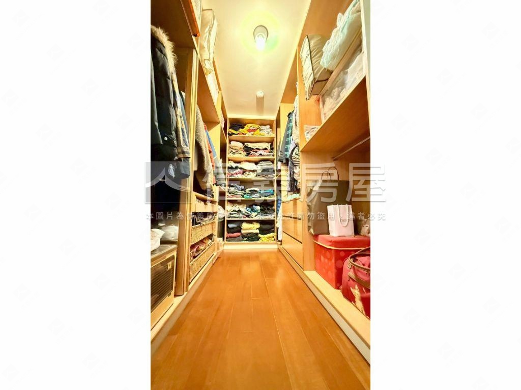 雙衛浴開窗｜圓家華首購宅房屋室內格局與周邊環境