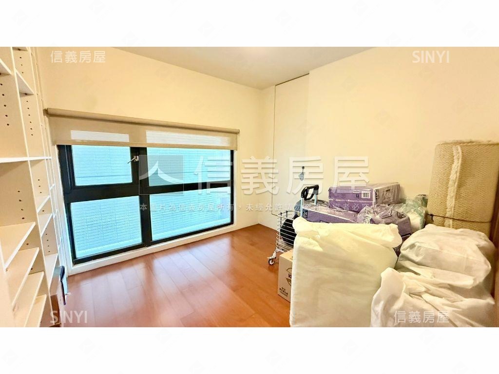 雙衛浴開窗｜圓家華首購宅房屋室內格局與周邊環境