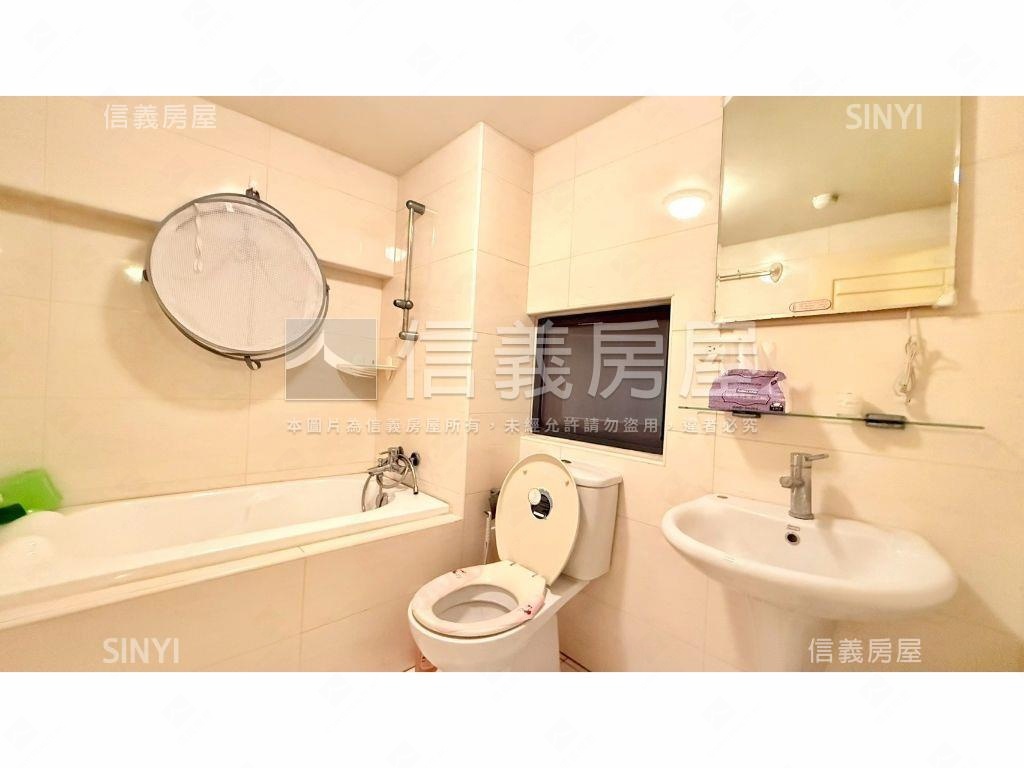 雙衛浴開窗｜圓家華首購宅房屋室內格局與周邊環境