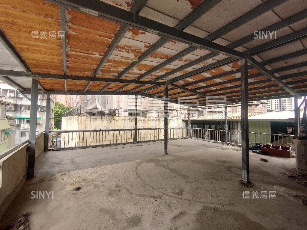 新民學套公寓三樓房屋室內格局與周邊環境