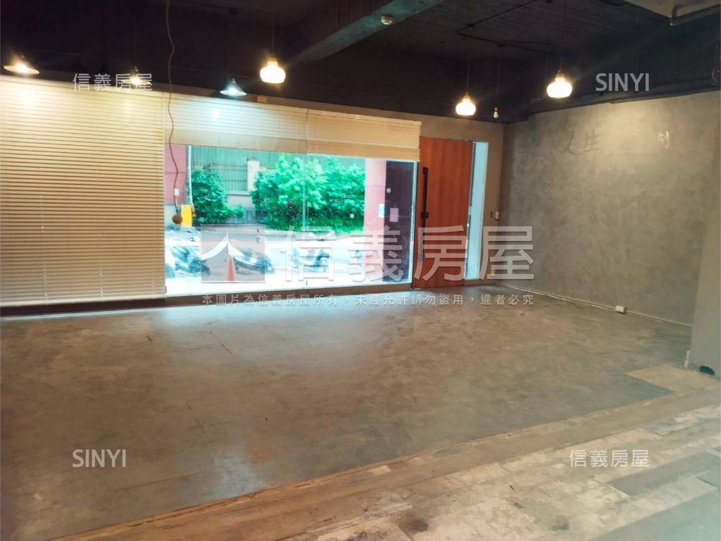 新生北皇宮一樓寬店面房屋室內格局與周邊環境