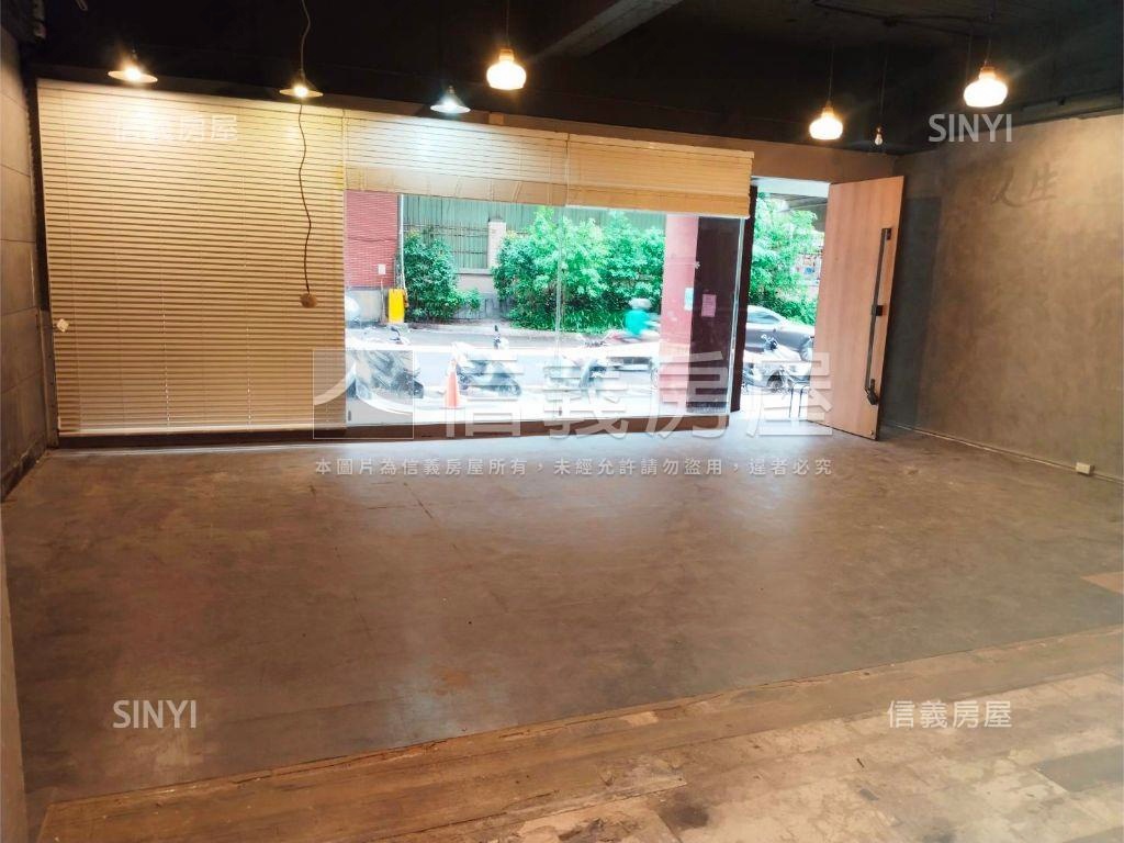 新生北皇宮一樓寬店面房屋室內格局與周邊環境