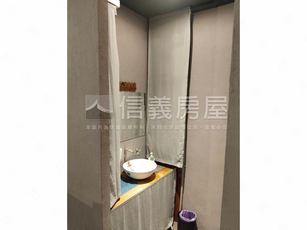 新生北皇宮一樓寬店面房屋室內格局與周邊環境