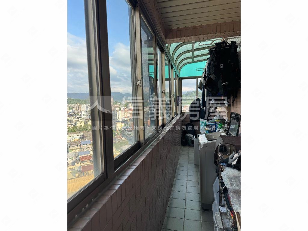 潤泰美景２房景觀宅房屋室內格局與周邊環境