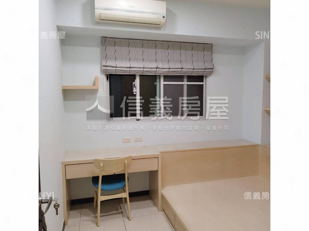 左營夏威夷採光三房平車房屋室內格局與周邊環境