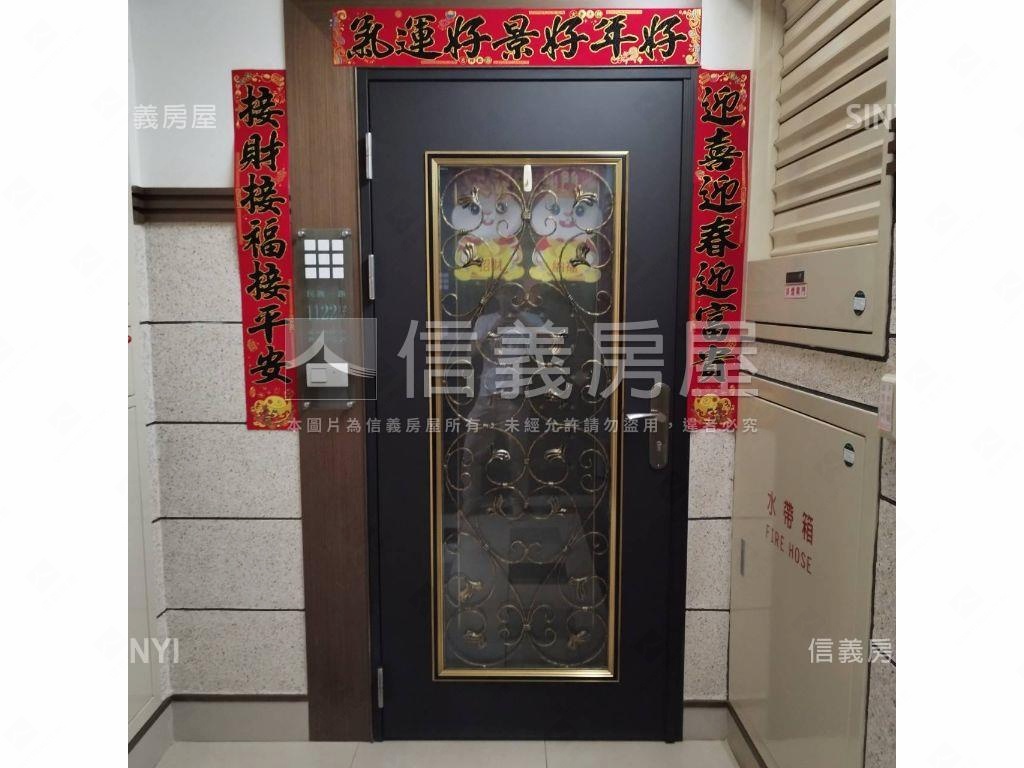 左營夏威夷採光三房平車房屋室內格局與周邊環境