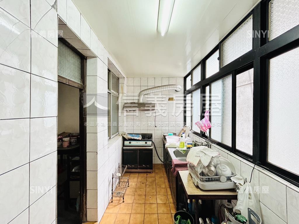 三和國中站優質起家宅房屋室內格局與周邊環境