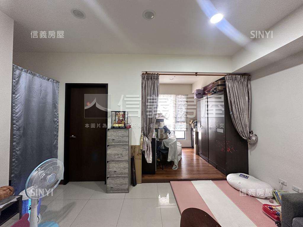 仁武高樓層景觀兩房房屋室內格局與周邊環境