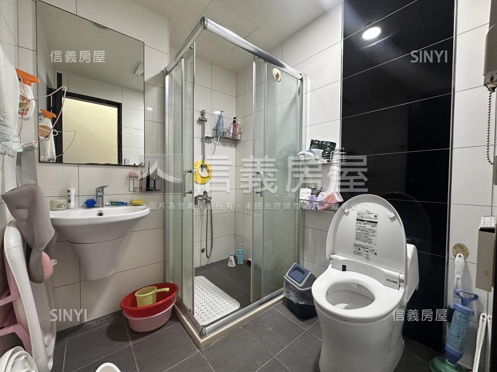 仁武高樓層景觀兩房房屋室內格局與周邊環境