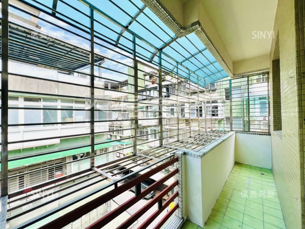 興隆邊間獨戶公寓頂加房屋室內格局與周邊環境