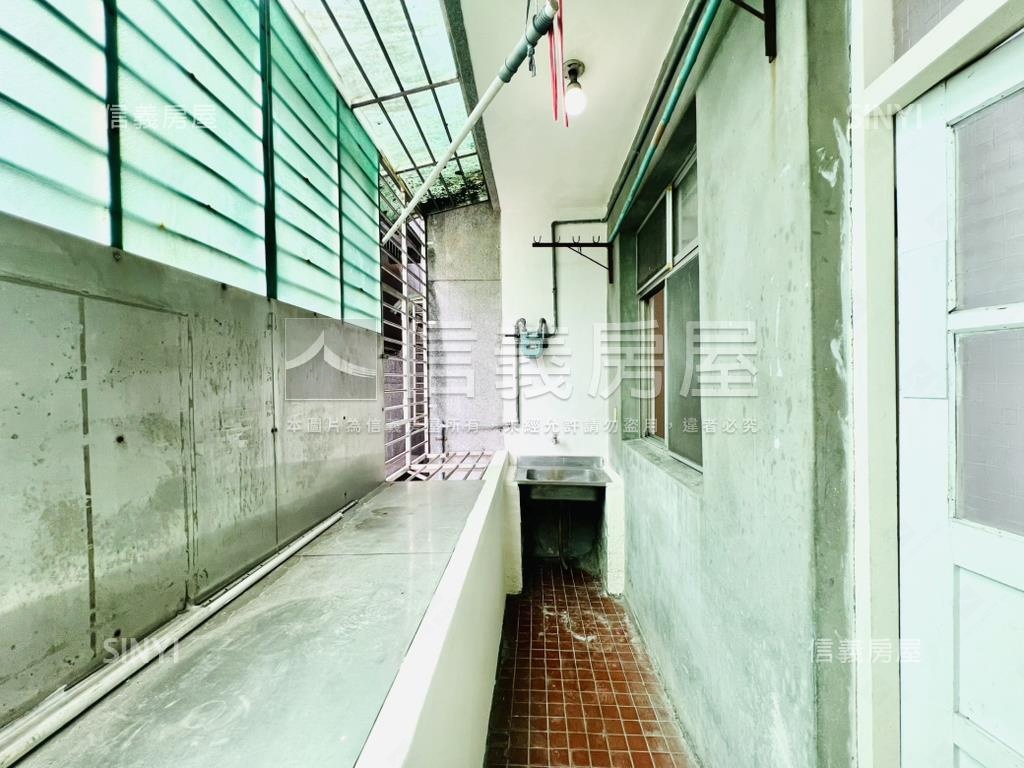 興隆邊間獨戶公寓頂加房屋室內格局與周邊環境