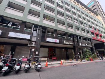 微商時代必備！逢甲小店面