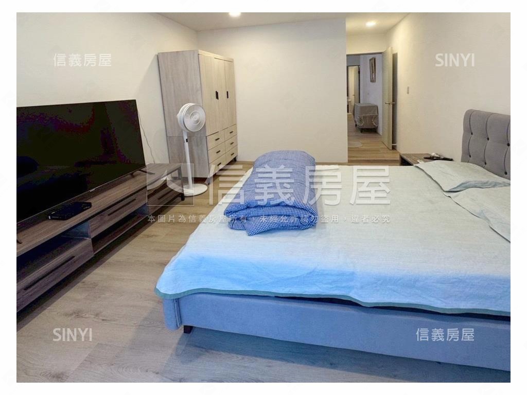 大遠百商圈，整新車庫透天房屋室內格局與周邊環境