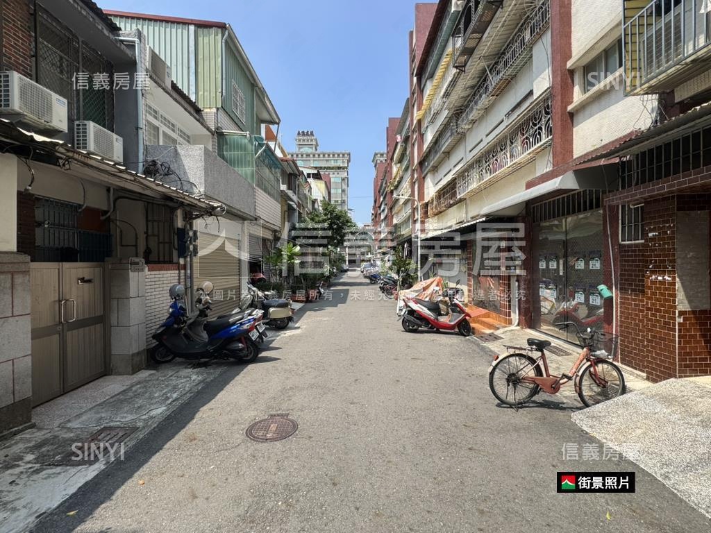 大遠百商圈，整新車庫透天房屋室內格局與周邊環境