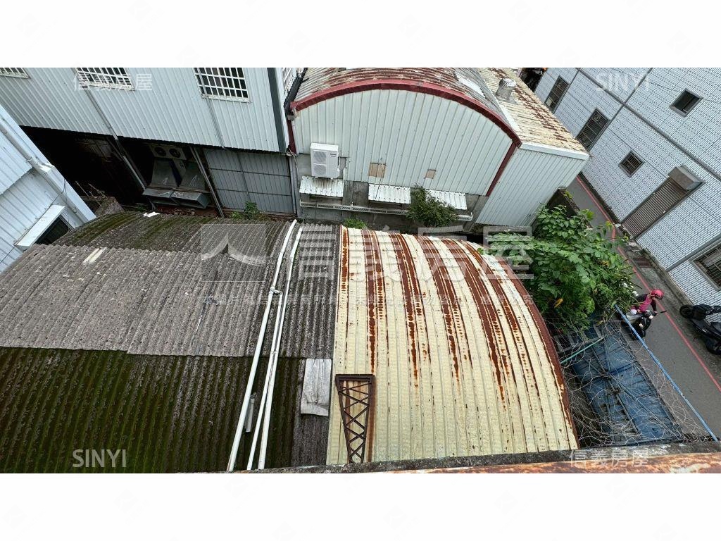 稀有前後臨路大地坪透天房屋室內格局與周邊環境