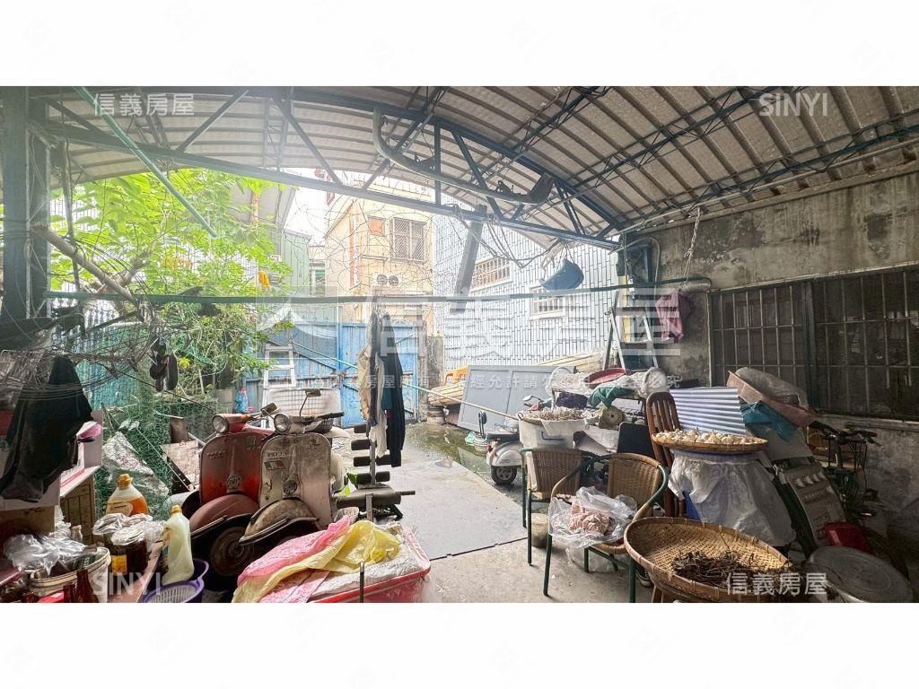 稀有前後臨路大地坪透天房屋室內格局與周邊環境