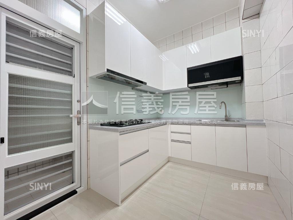 獨戶裝潢陽光三房華廈房屋室內格局與周邊環境