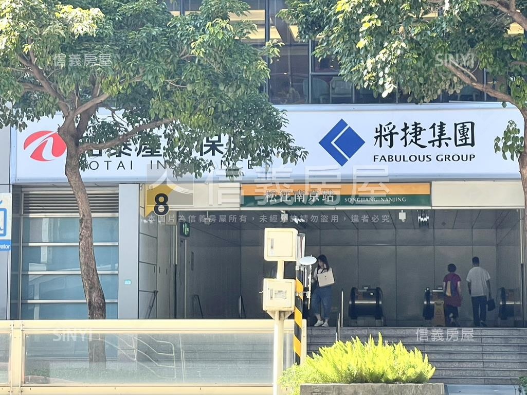 公園視野方正明亮電梯住辦房屋室內格局與周邊環境