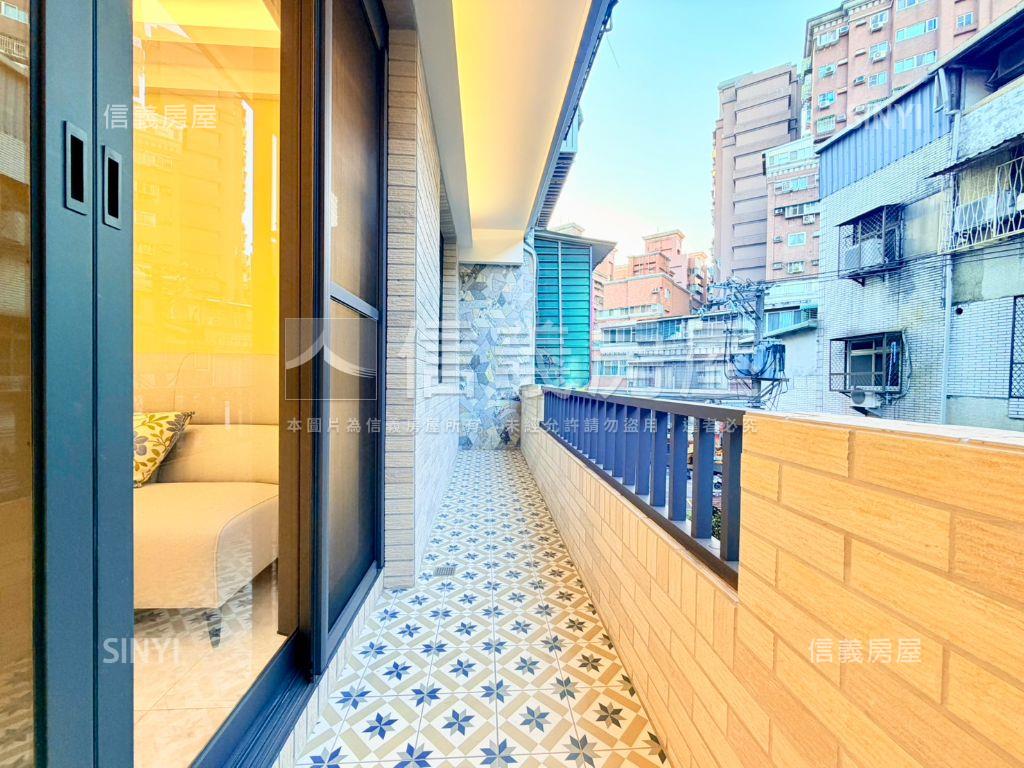 近捷運新婚首購美寓３樓房屋室內格局與周邊環境