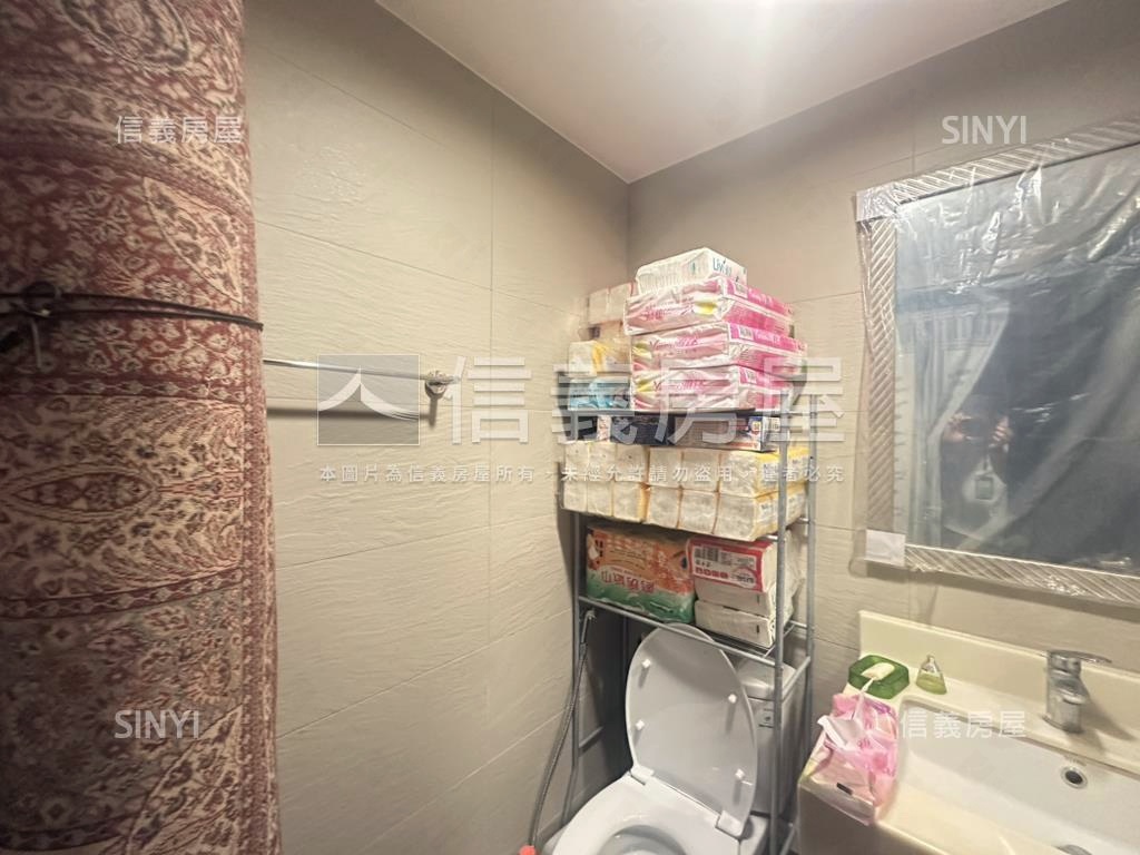 八擴商圈標準３房車位房屋室內格局與周邊環境