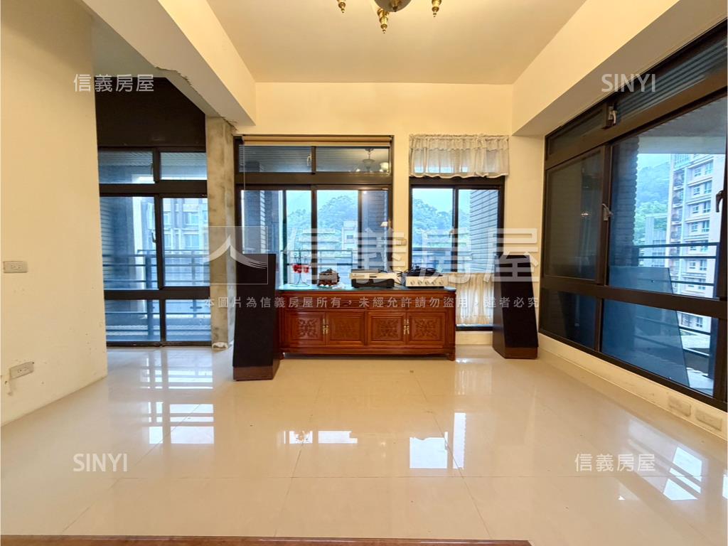 水事紀稀有三房大車位房屋室內格局與周邊環境