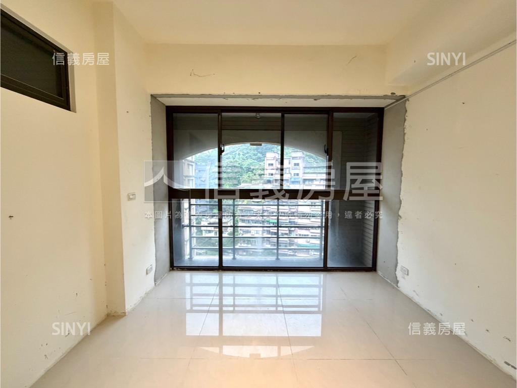 水事紀稀有三房大車位房屋室內格局與周邊環境