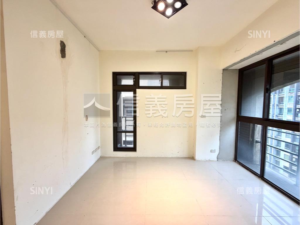 水事紀稀有三房大車位房屋室內格局與周邊環境