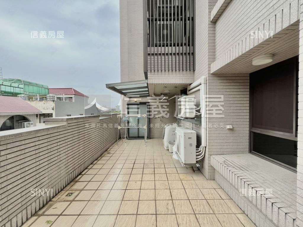 八期登陽稀有露臺大戶房屋室內格局與周邊環境
