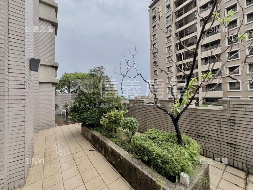 八期登陽稀有露臺大戶房屋室內格局與周邊環境