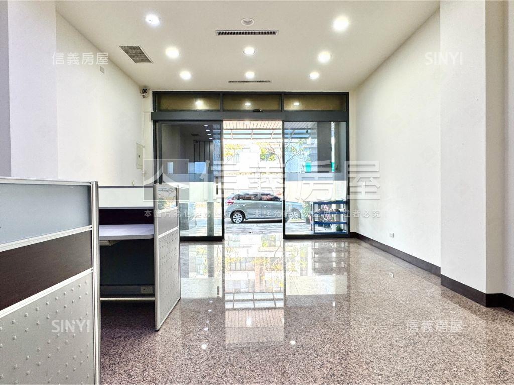仁武正路賺錢電梯透店房屋室內格局與周邊環境