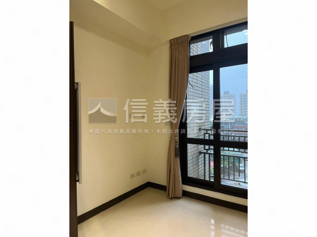 清新美景溫馨美屋房屋室內格局與周邊環境