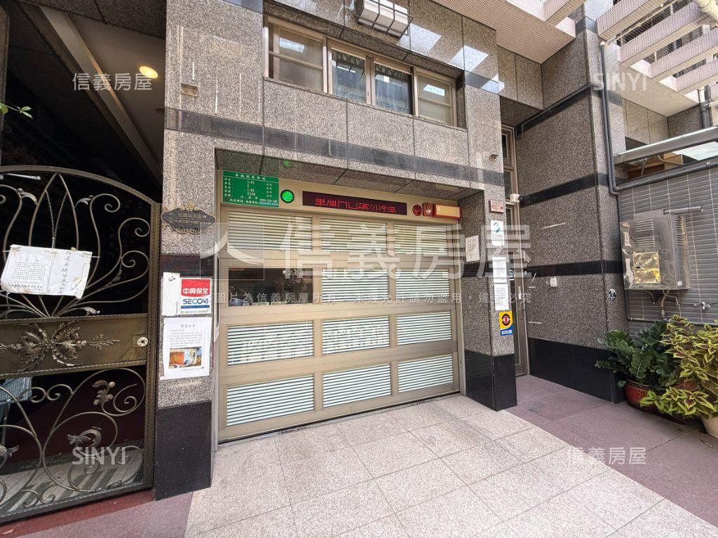 １０年屋！中山靜巷有車位房屋室內格局與周邊環境