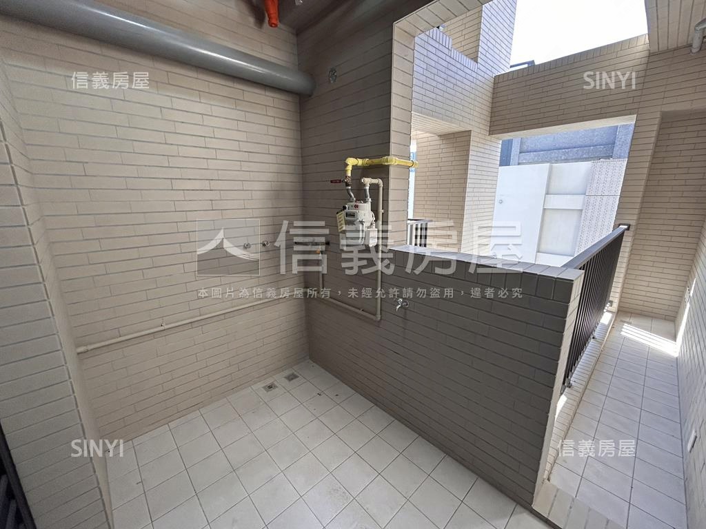 高鐵澤緣Ｈｕｉｓ雙車位房屋室內格局與周邊環境