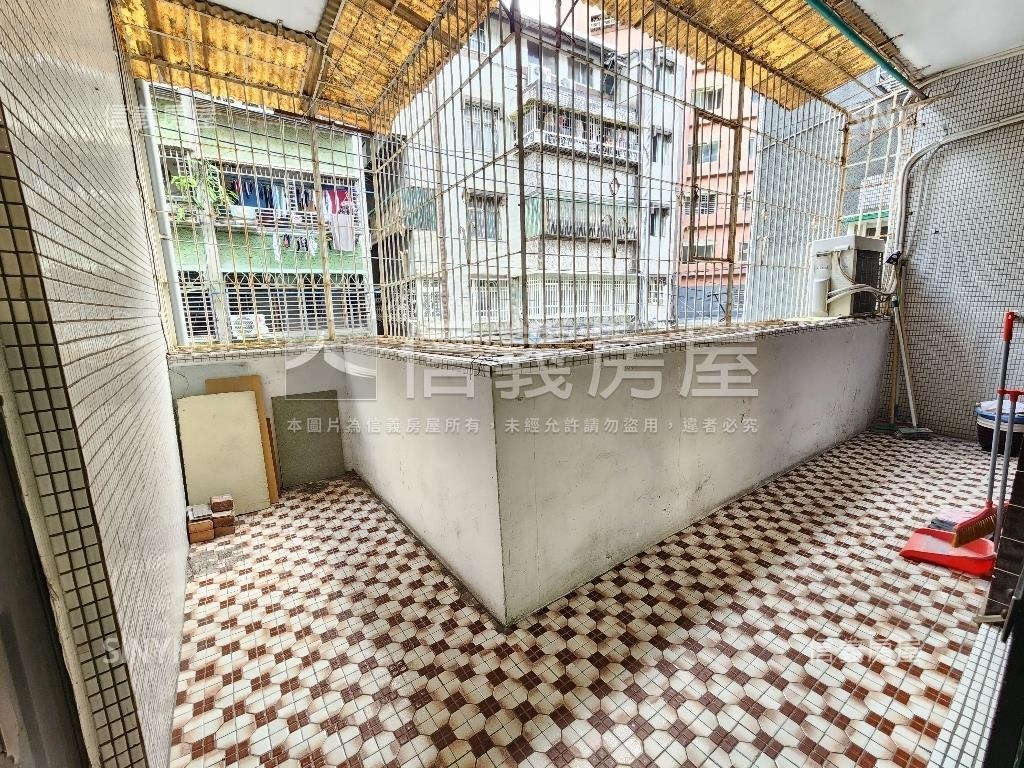 七張捷運㊣稀有二樓房屋室內格局與周邊環境