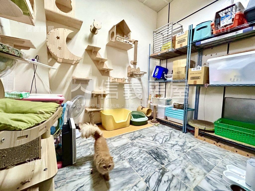 近捷運＆台鐵五房騎樓店住房屋室內格局與周邊環境