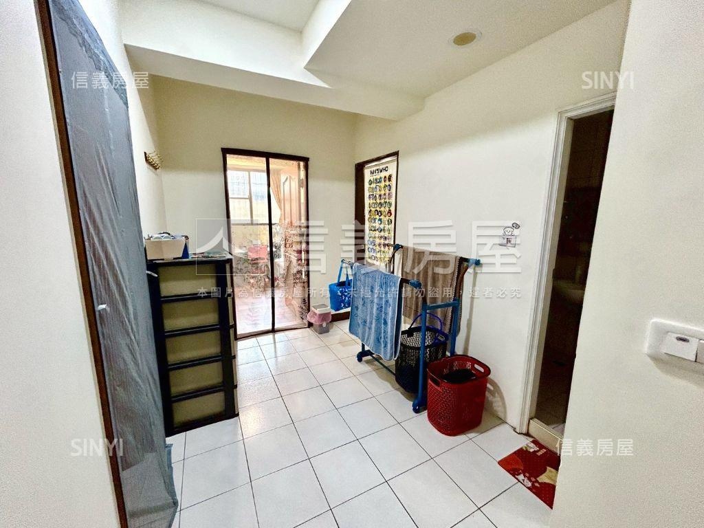 近捷運＆台鐵五房騎樓店住房屋室內格局與周邊環境