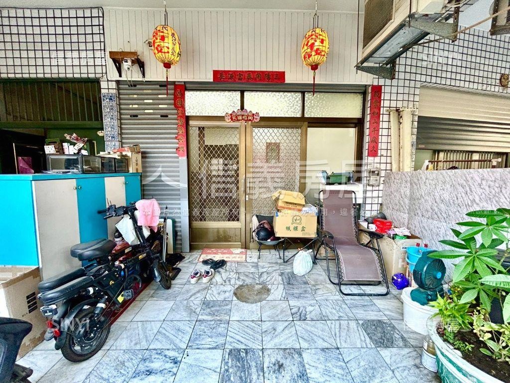 近捷運＆台鐵五房騎樓店住房屋室內格局與周邊環境