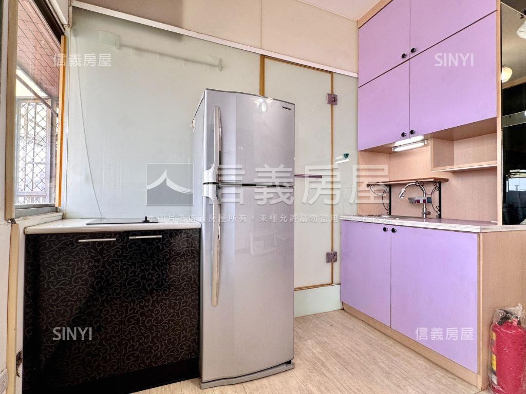 近巨蛋高樓靚美宅房屋室內格局與周邊環境