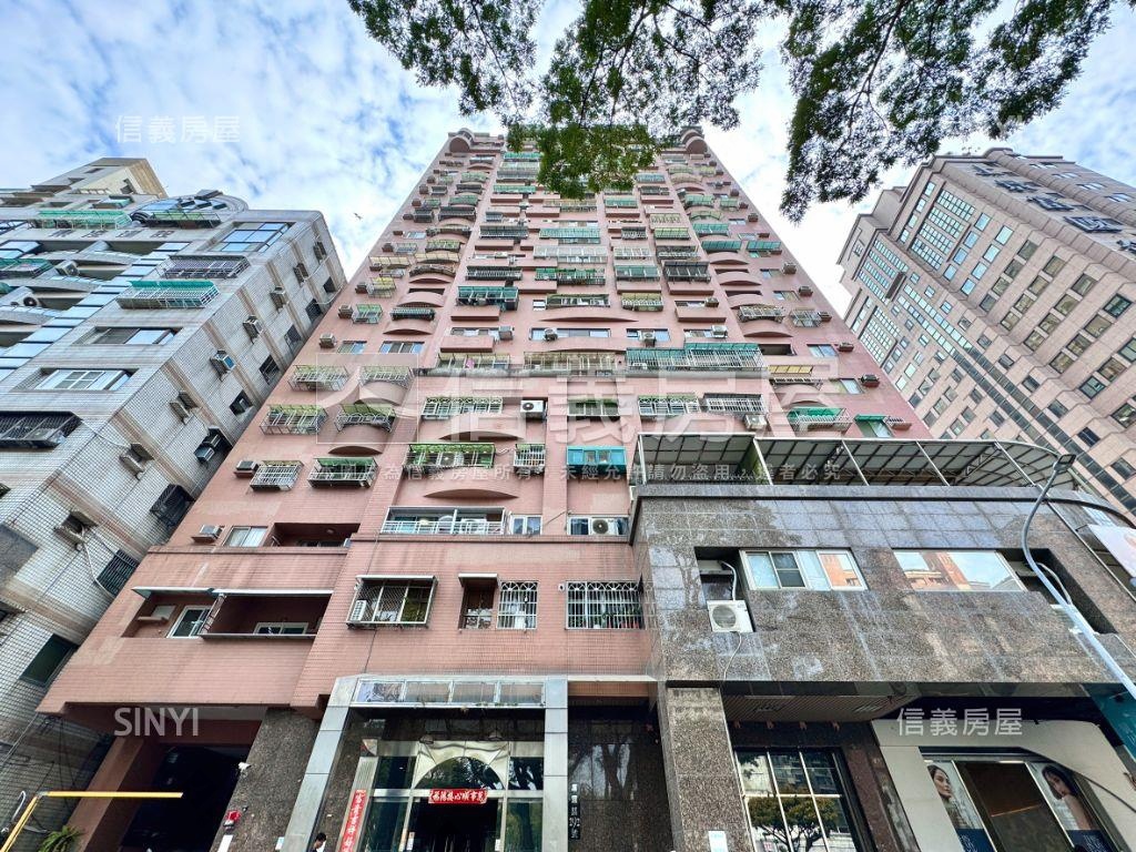 近巨蛋高樓靚美宅房屋室內格局與周邊環境