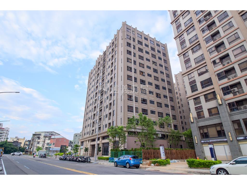 菁英典藏９Ｆ兩房房屋室內格局與周邊環境