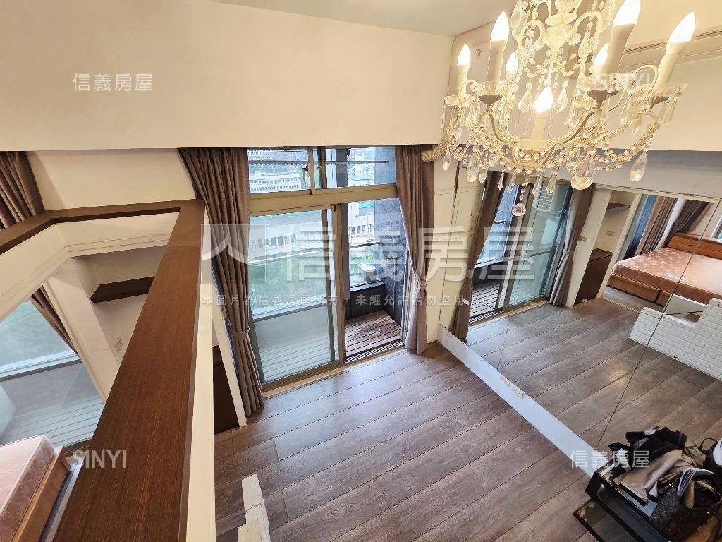 信義翡麗邊間１２樓房屋室內格局與周邊環境