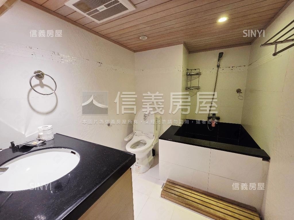 信義翡麗邊間１２樓房屋室內格局與周邊環境