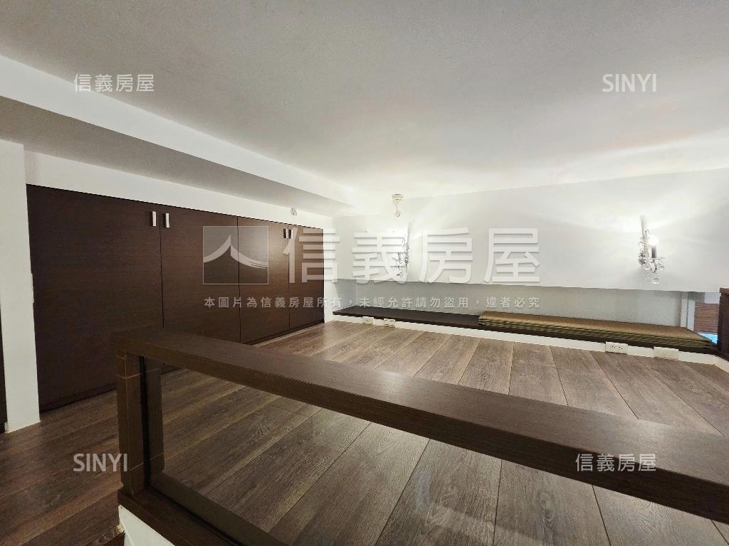 信義翡麗邊間１２樓房屋室內格局與周邊環境