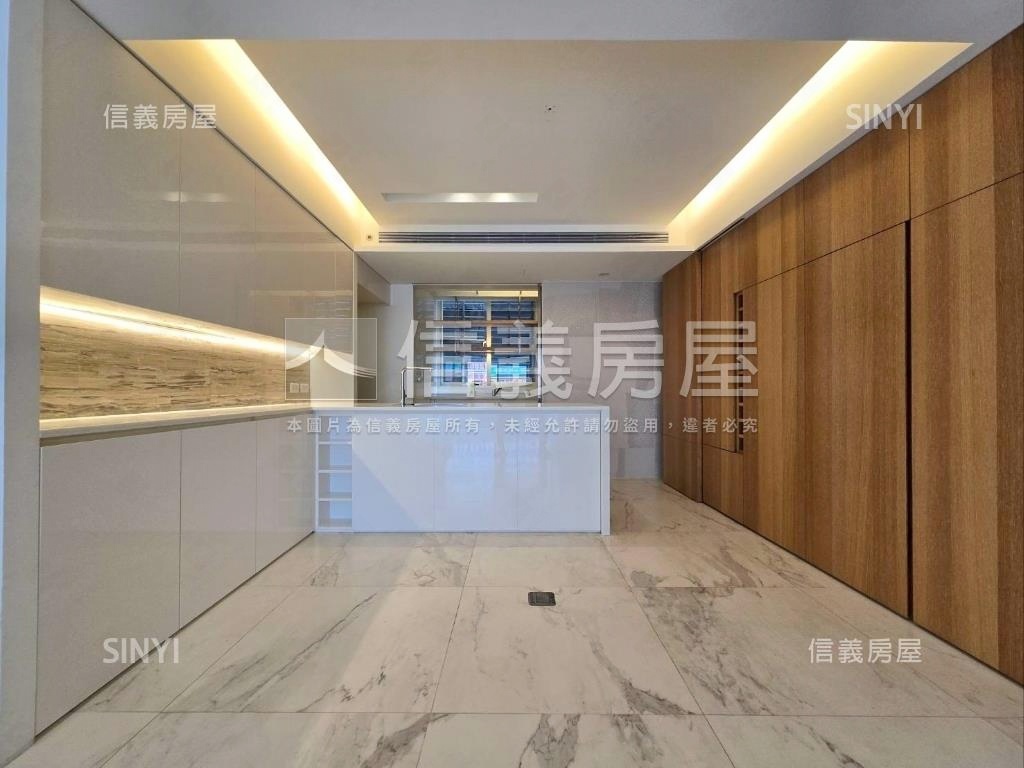 公園旁綠意方正邊間大四房房屋室內格局與周邊環境