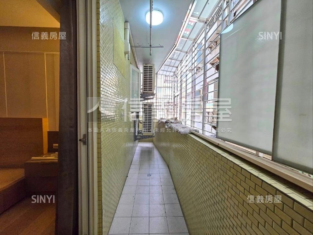 公園旁綠意方正邊間大四房房屋室內格局與周邊環境