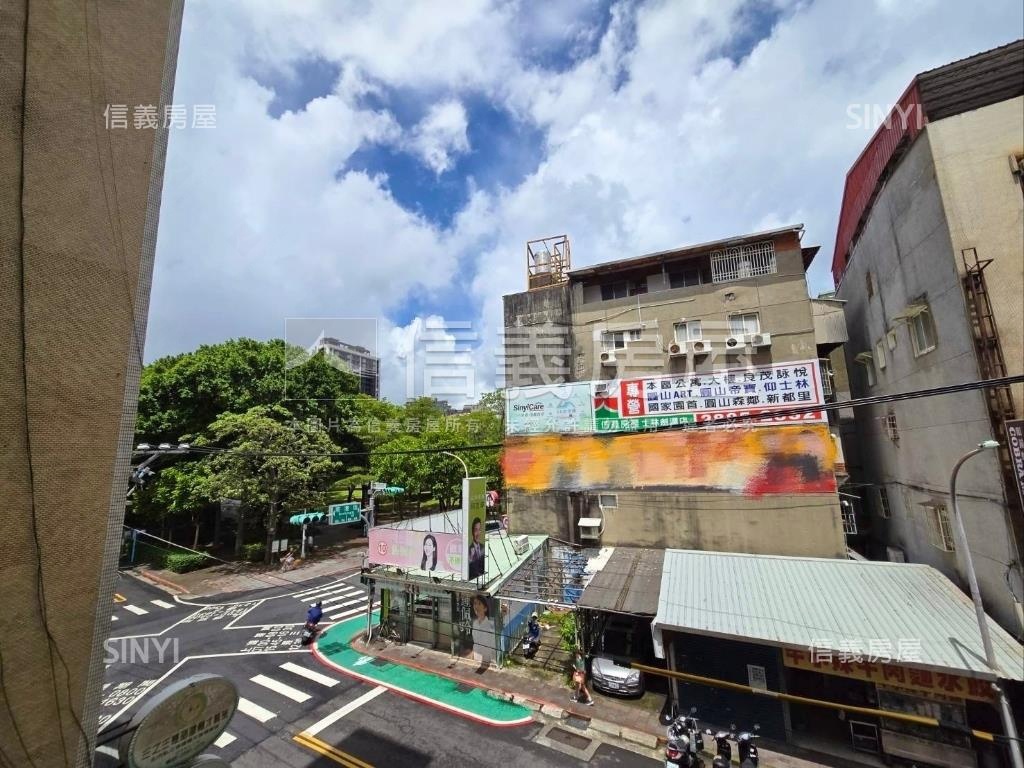 公園旁綠意方正邊間大四房房屋室內格局與周邊環境