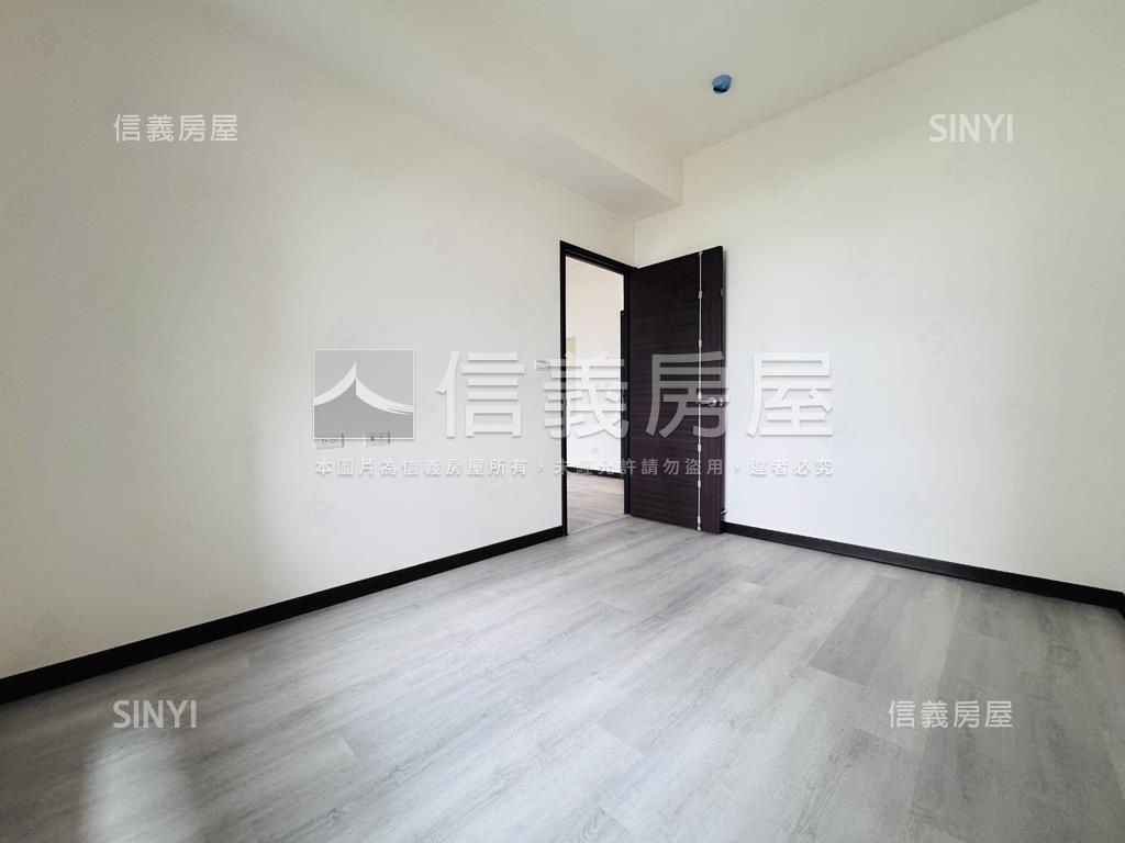 櫻花知築２房平面車位房屋室內格局與周邊環境